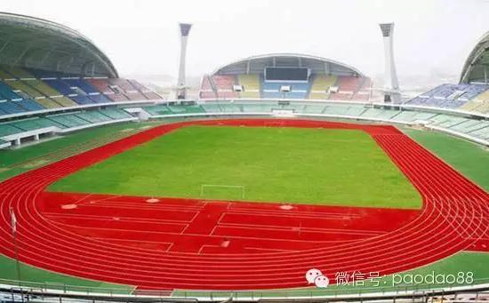 首页 新闻动态 行业新闻跑道为周长400m的标准9道环形跑道及10道直道